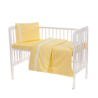 Baby bedding set with lace